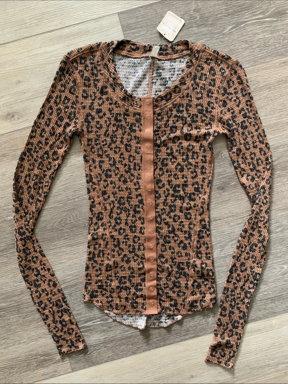 FREE PEOPLE Going Places Printed Cardi NWT Leopard - Picture 3 of 8